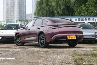 2023款海豹DM-i 1.5T 121km 尊荣型