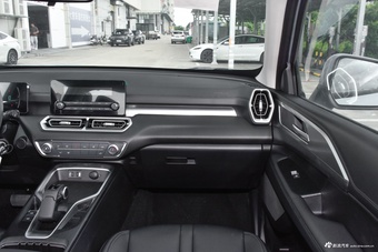 2024款金刚炮2.0T自动8AT柴油两驱精英型长箱