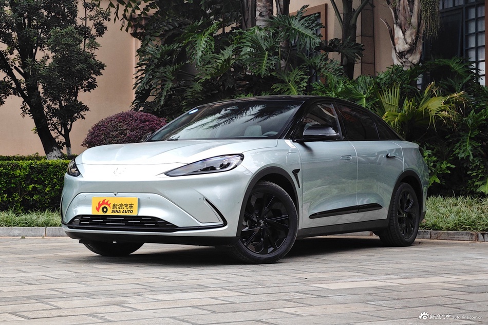 2023款ARCFOX αS 735E+ 森林版 175kW