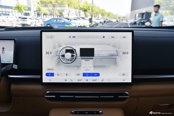 2025款岚图梦想家 PHEV 四驱尊贵乾崑版