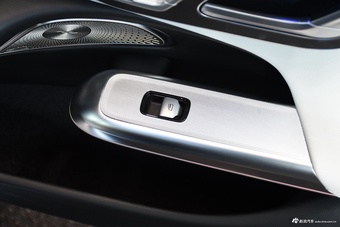 2024款奔驰E级 E 300 L 豪华型