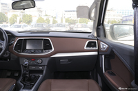 2019款领主2.5T乘用版柴油四驱手动标准型大双