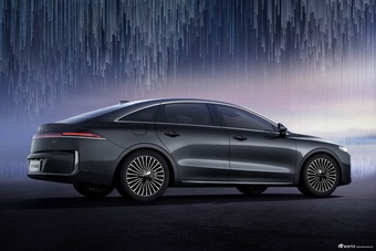 2025款荣威M7 DMH 1.5T标准版 官图