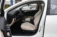 2021款福克斯三厢 EcoBoost 180 自动锋潮型 