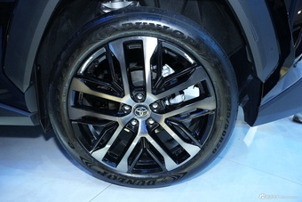 2025广州车展实拍：RAV4荣放