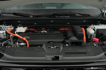 2026款CR-V 全球30年荣耀款 混动 2.0L 两驱智逸版