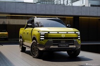 2025款Frontier Pro PHEV官图