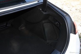 2025款奔驰E级 E 300 L 时尚运动型