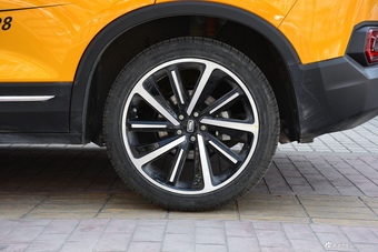 2020款奔腾T77 Pro自动尊贵型280 TID