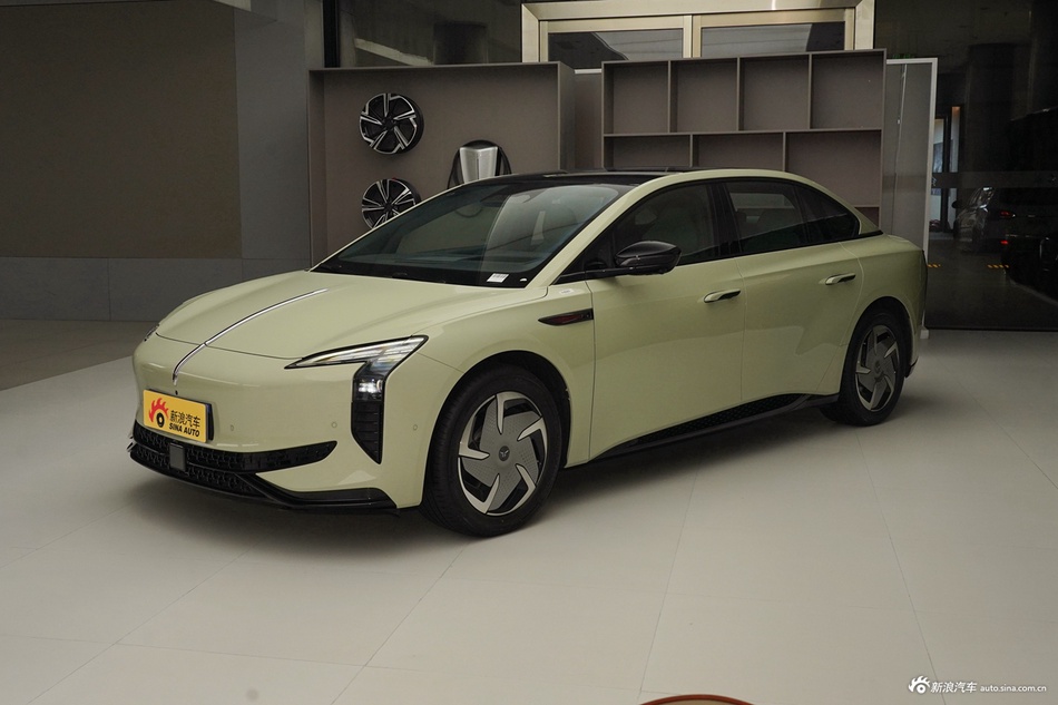 2025款红旗EH7 690 智选版