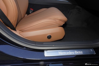 2026款奔驰E级 260 L 经典型