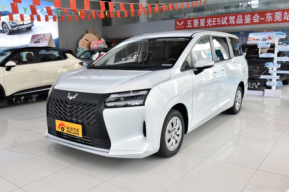 2025款五菱星光730 1.5T 6MT 舒适型