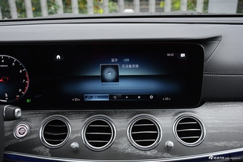 2021款奔驰E级改款 E 300 L 运动豪华型 