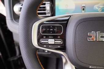 2025款北京BJ40e 魔核电驱标准版