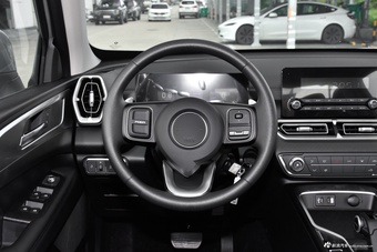 2024款金刚炮2.0T自动8AT柴油两驱精英型长箱