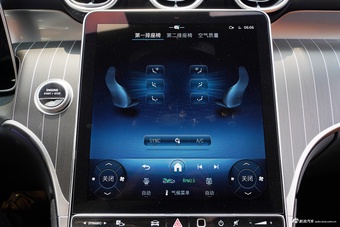 2025款奔驰GLC改款 300 L 4MATIC 豪华型 7座