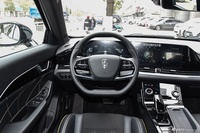 2022款奔腾B70S 1.5T智潮统帅