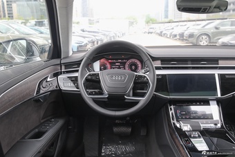 2026款奥迪A8L 55 TFSI quattro旗舰型