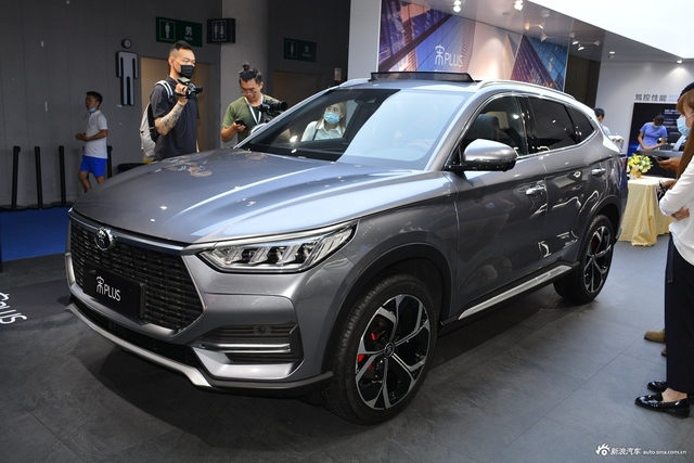 2020成都车展实拍：比亚迪宋PLUS