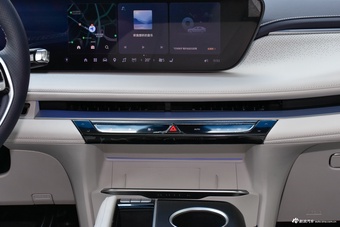 2026款别克GL8插混 陆尊 奢享版