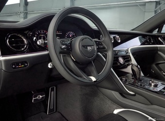 2026款飞驰混动 施坦威定制版 官图