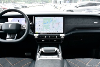 2025款深蓝G318 无忧穿越版 四驱秘境版