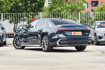2026款奥迪A6L 2.0T 尊享致雅型