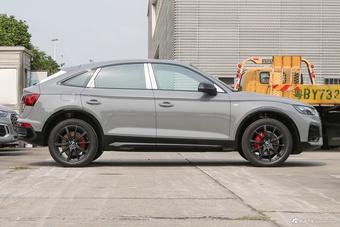 2026款奥迪Q5L Sportback quattro 45周年典藏版