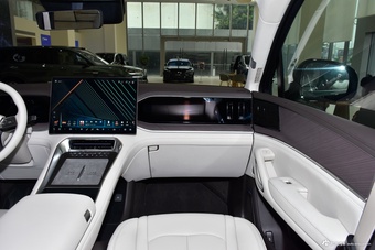 2025款腾势N9 1300旗舰型