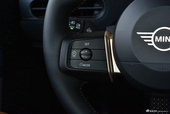 2025款MINI 1.5T COOPER 经典派 五门版