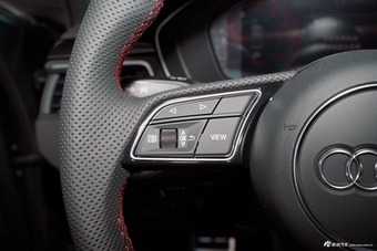 2025款奥迪A4L 200万辆悦享版 40 TFSI 豪华动感型