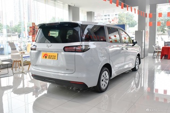 2025款五菱星光730 1.5T 6MT 舒适型