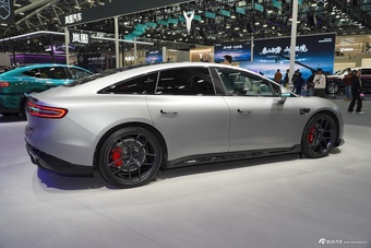 2025广州车展实拍：智界S7
