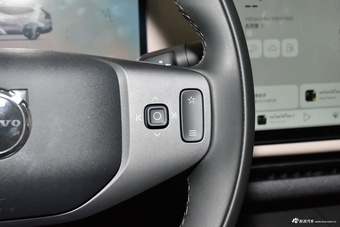 2026款沃尔沃XC70插电 四驱超长续航Core