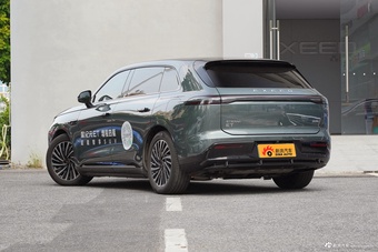 2025款星纪元 ET 增程 240 四驱至臻尊享