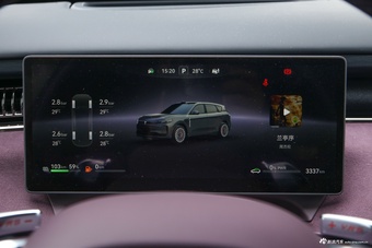 2025款岚图FREE+ 四驱乾崑版