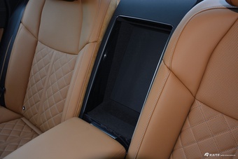 2022款奥迪A8L Horch创始人版 经典型