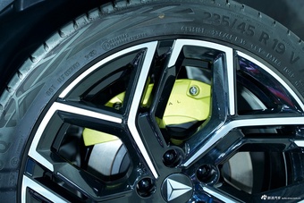 2025广州车展实拍：深蓝L06纯电