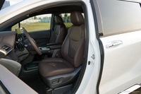 2026款格瑞维亚 2.5L混动 尊贵PLUS四驱版