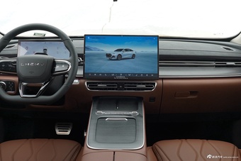 2027款艾瑞泽8 PRO 2.0T DCT 猎鹰500豪华型
