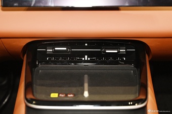 2026款深蓝S05 520MAX纯电版