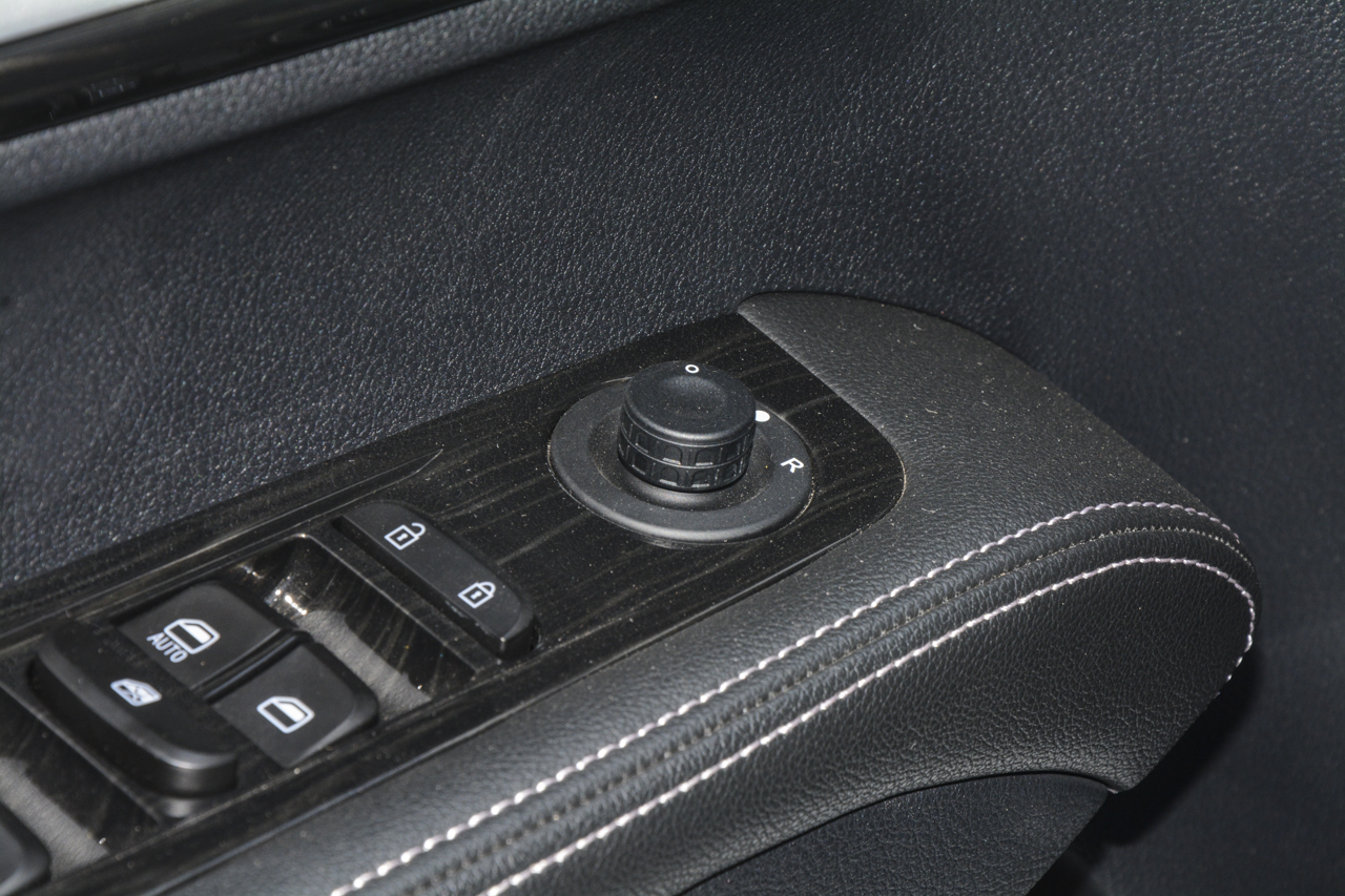 2019款斯威X7 1.8L手动舒适版7座