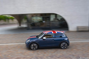 2026款MINI 2.0T COOPER S Oxford Edition 官图