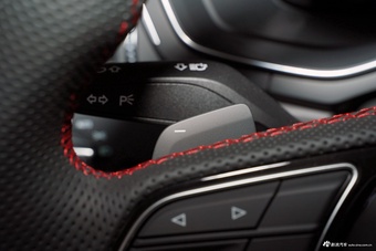 2025款奥迪A4L 200万辆悦享版 40 TFSI 豪华动感型