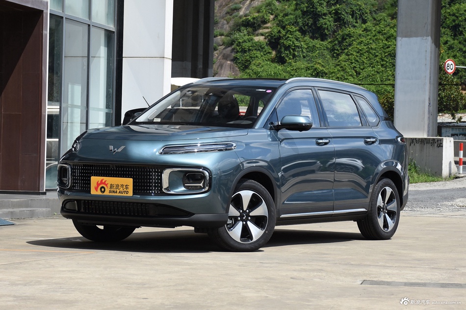 2023款五菱星云 2.0L DHT 旗舰版