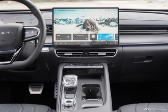 2025款艾瑞泽8 Pro 2.0T 豪华型