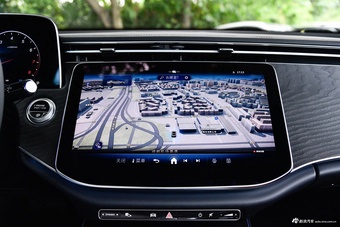 2024款奔驰E级 改款 E 300 L 时尚运动型