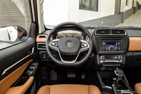 2022款福田征服者5 2.0T自动柴油两驱武林至尊长轴4F20TC