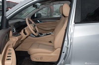 2024款蓝电E5 荣耀版 1.5L DE-i 100km臻享型 7座