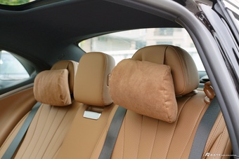 2025款奔驰E级改款 E 300 L 豪华型